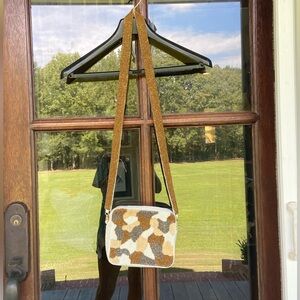 Tiana‎ beaded crossbody purse camo.